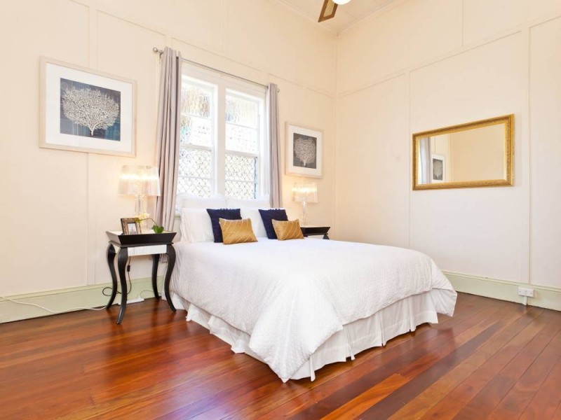 68 Flinders Parade, Sandgate QLD 4017