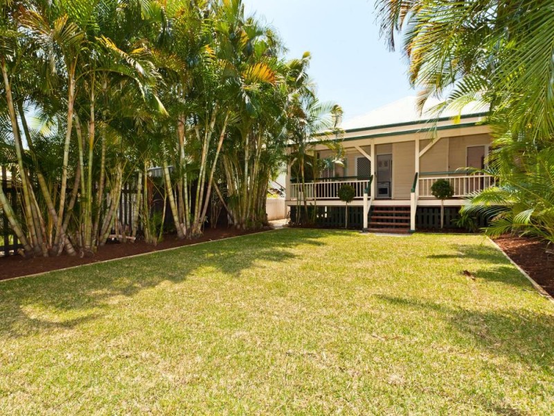 68 Flinders Parade, Sandgate QLD 4017