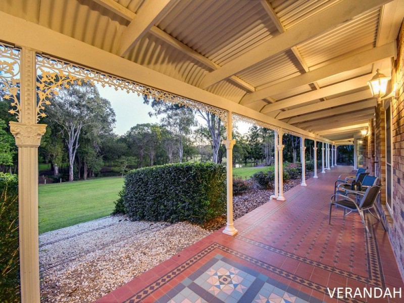 75 Bridgeman Road, Bridgeman Downs QLD 4035