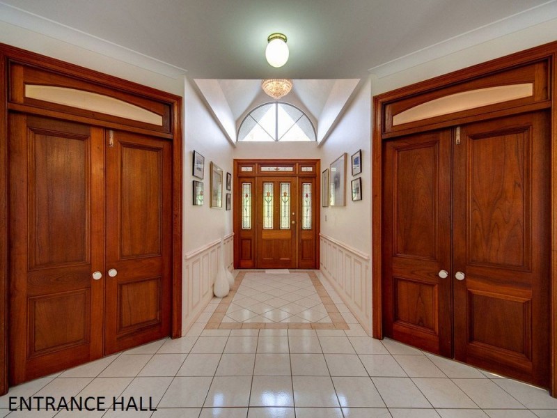 75 Bridgeman Road, Bridgeman Downs QLD 4035