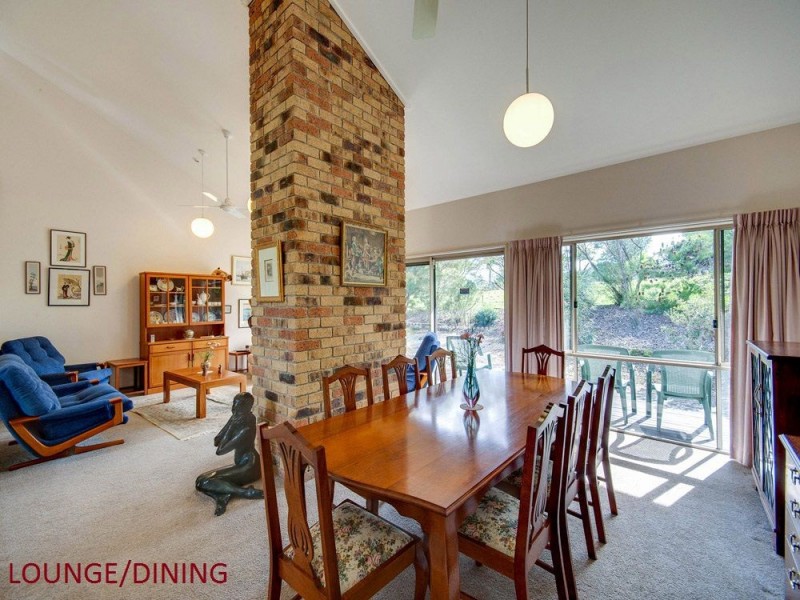 75 Bridgeman Road, Bridgeman Downs QLD 4035