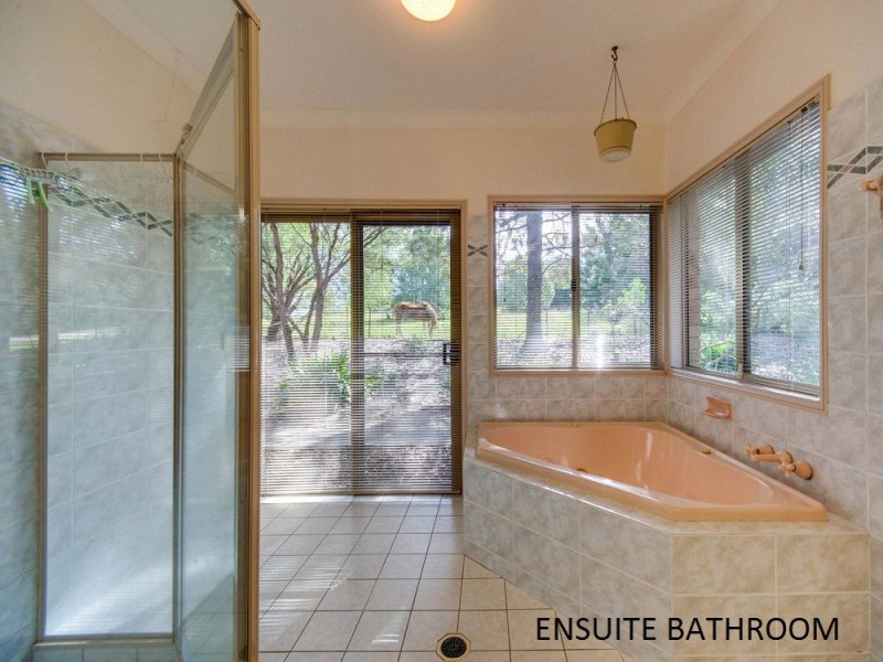 75 Bridgeman Road, Bridgeman Downs QLD 4035