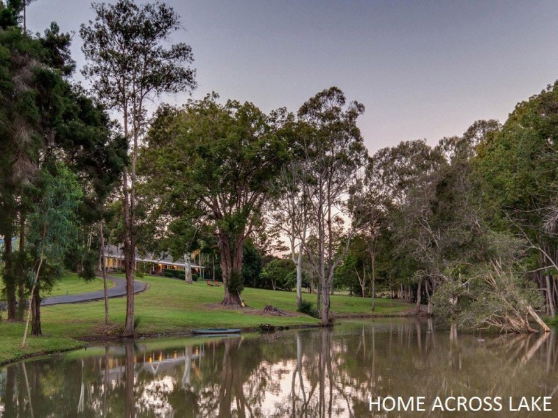 75 Bridgeman Road, Bridgeman Downs QLD 4035