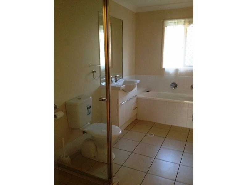 18 Davies Street, Goodna QLD 4300