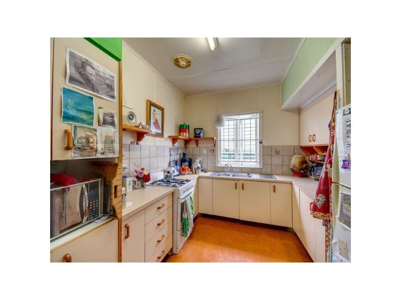 73 Mawson Street, Stafford Heights QLD 4053