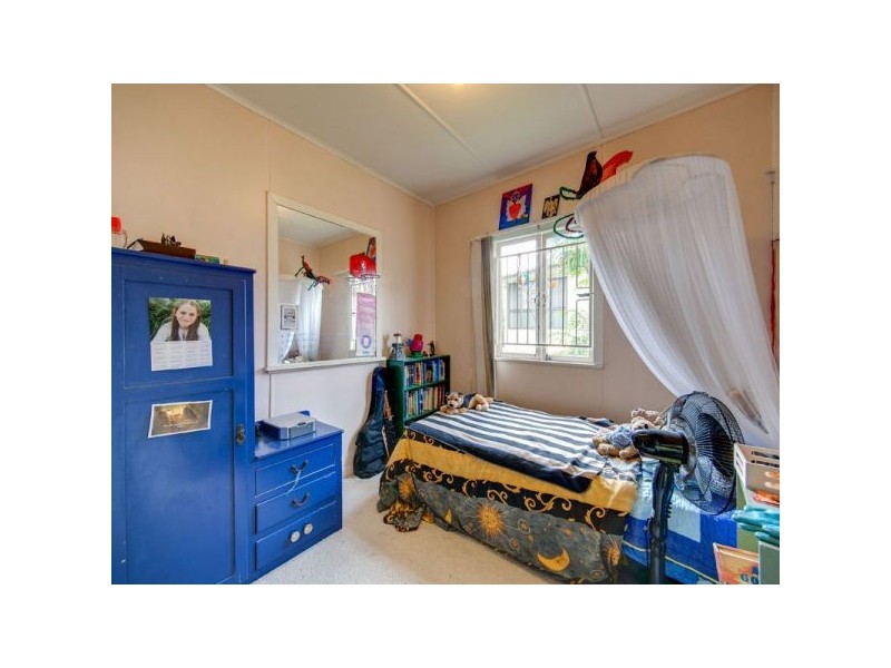 73 Mawson Street, Stafford Heights QLD 4053