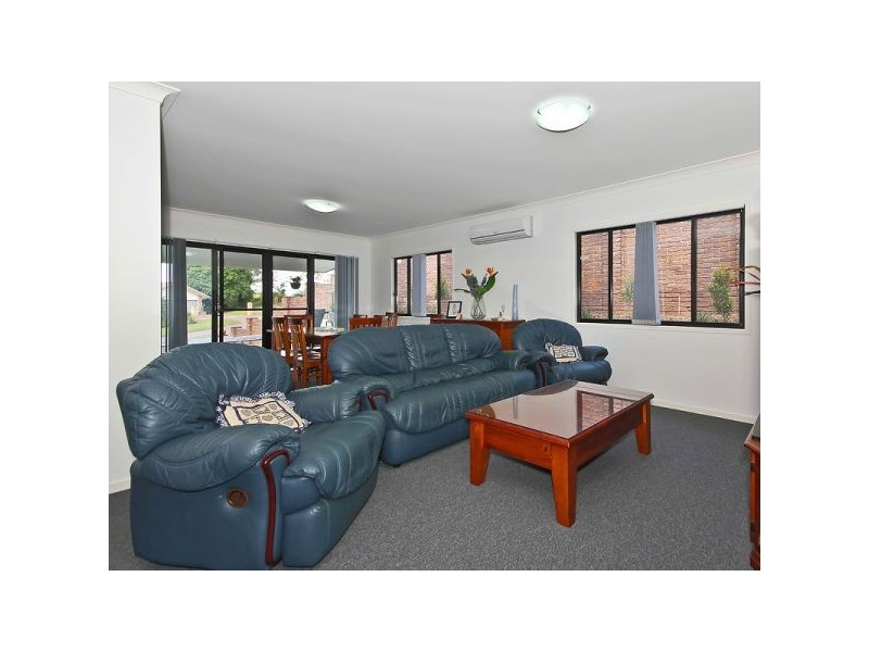 4 Pinehurst Court, Karana Downs QLD 4306