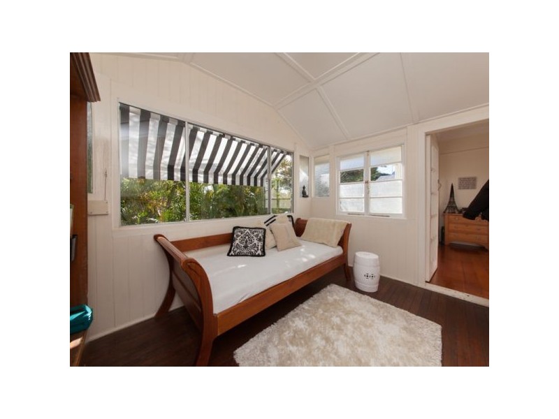 14 Glory Street, Ashgrove QLD 4060