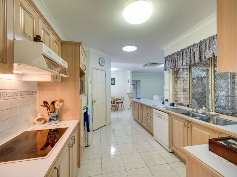 7 Kinross Place, Ferny Grove QLD 4055