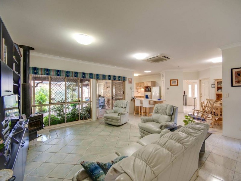 7 Kinross Place, Ferny Grove QLD 4055