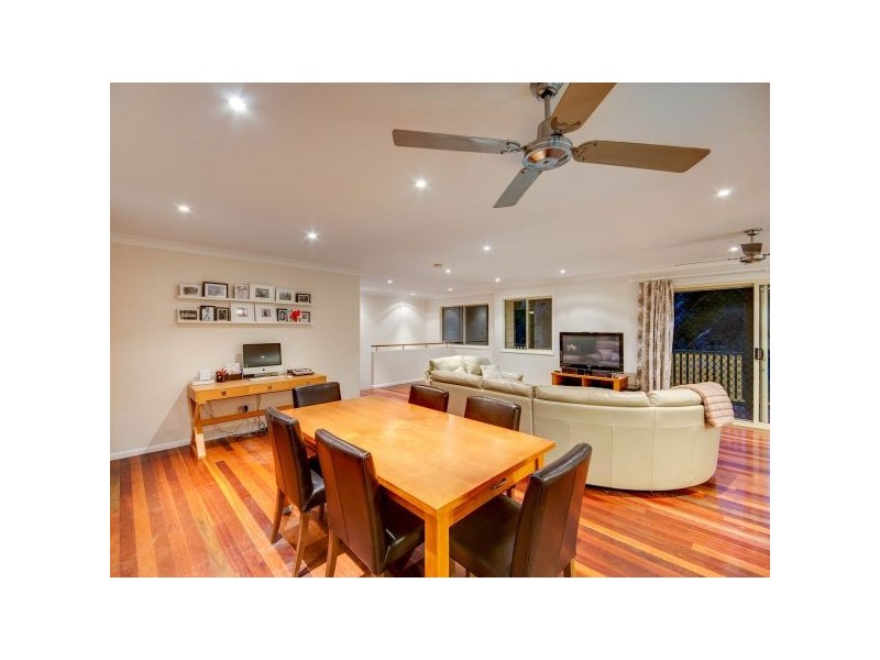 75 Linkwood Drive, Ferny Hills QLD 4055