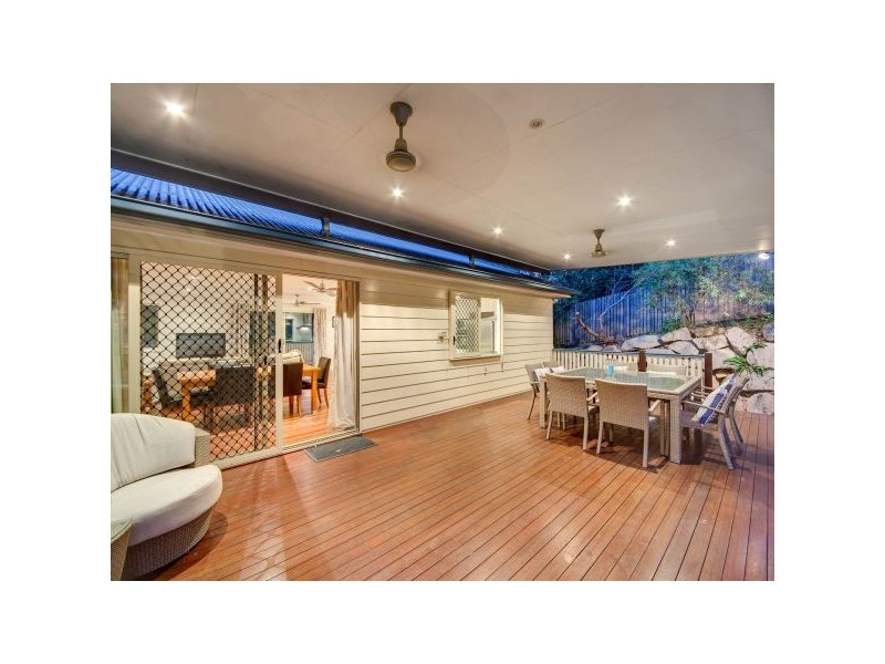 75 Linkwood Drive, Ferny Hills QLD 4055