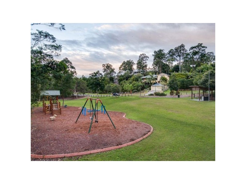 75 Linkwood Drive, Ferny Hills QLD 4055