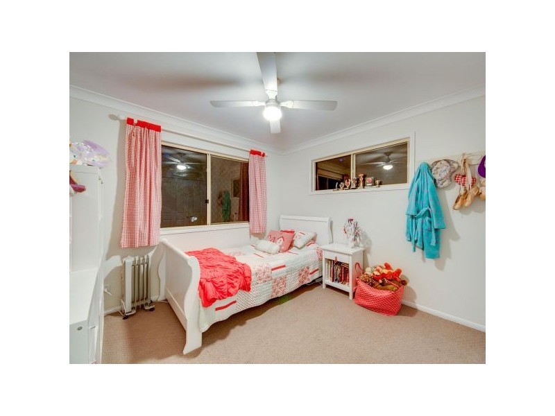 75 Linkwood Drive, Ferny Hills QLD 4055