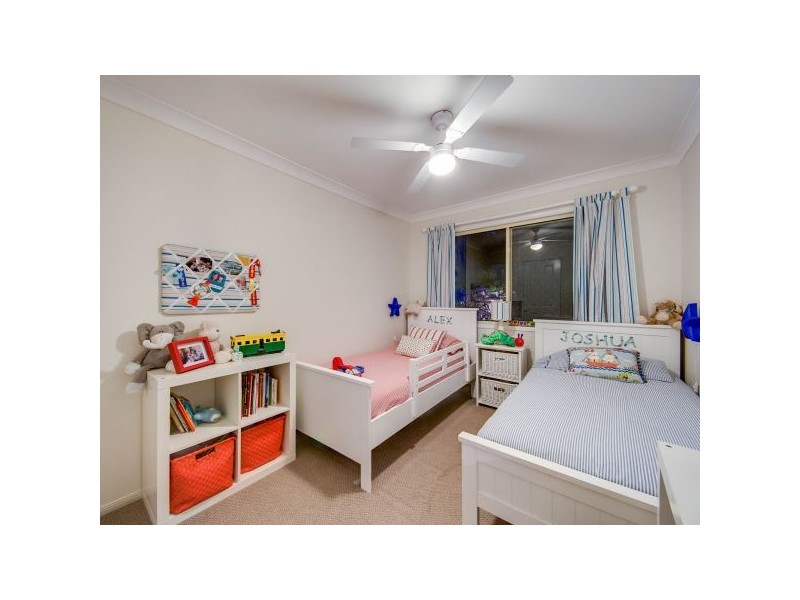 75 Linkwood Drive, Ferny Hills QLD 4055