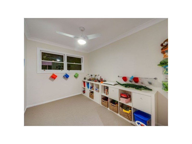 75 Linkwood Drive, Ferny Hills QLD 4055