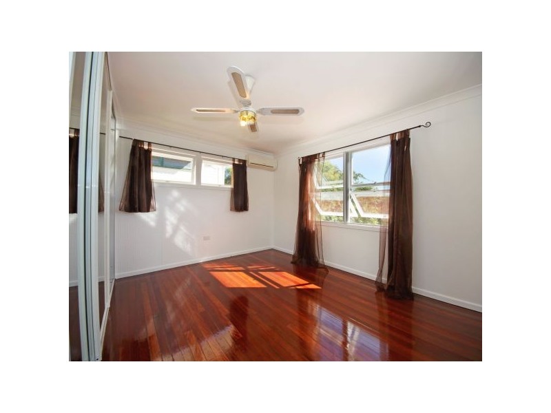 37 Lebanon Street, Brighton QLD 4017