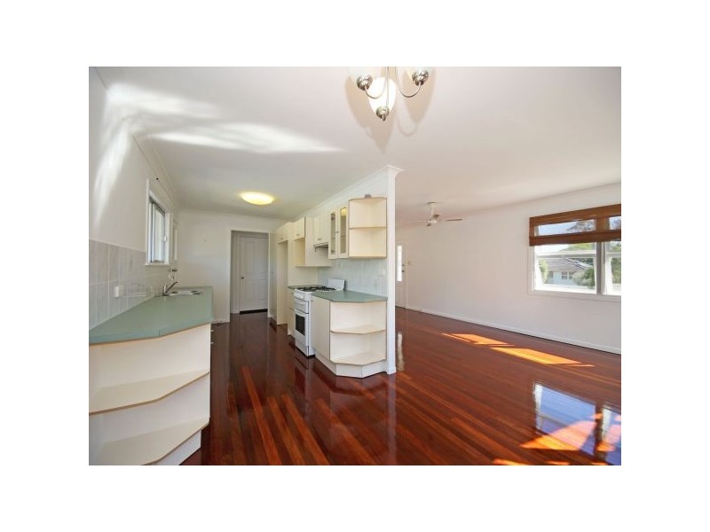 37 Lebanon Street, Brighton QLD 4017