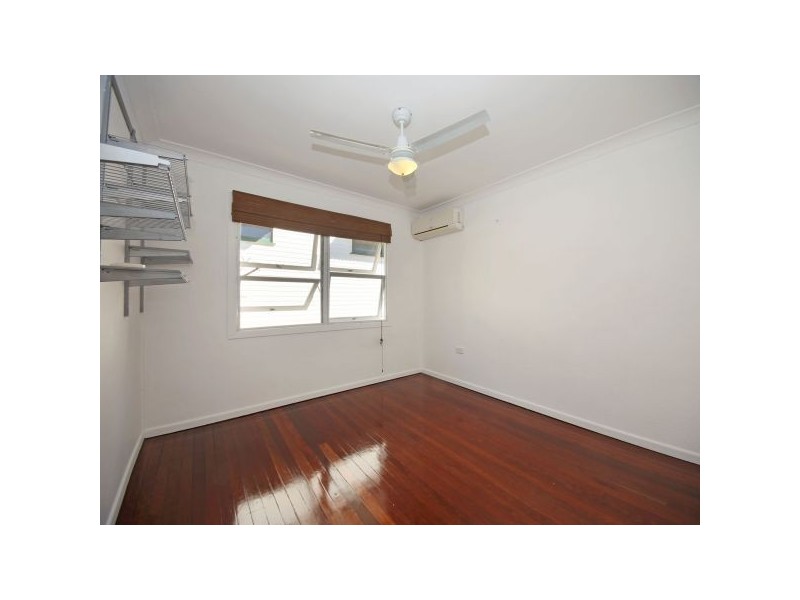 37 Lebanon Street, Brighton QLD 4017