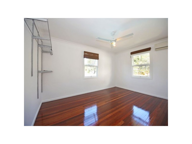 37 Lebanon Street, Brighton QLD 4017