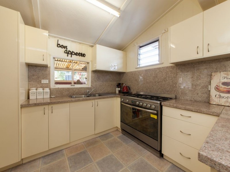 7 Folkestone, Bowen Hills QLD 4006