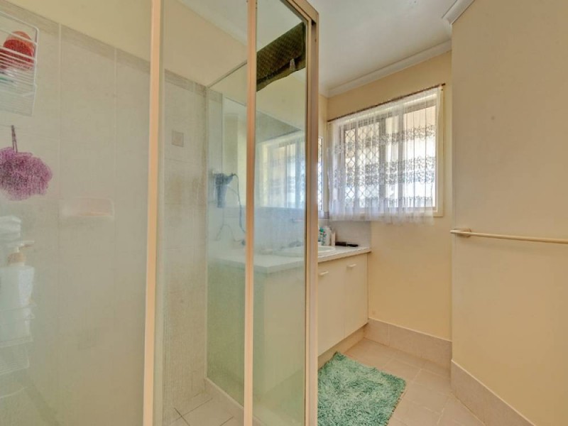 1&2/38 Cambridge Street, Silkstone QLD 4304