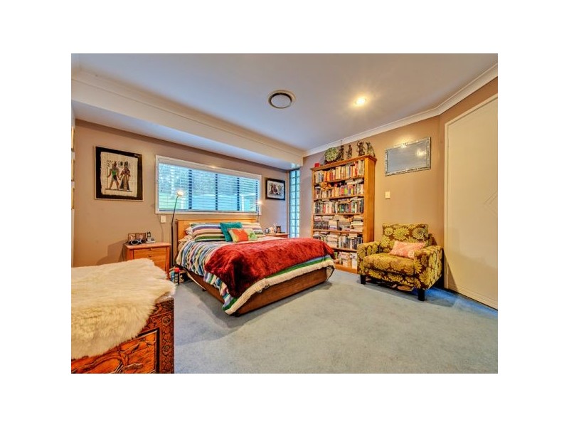 31 Woodlands Avenue, Camira QLD 4300