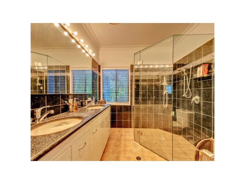 31 Woodlands Avenue, Camira QLD 4300