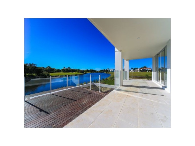 7669 Fairway Island Estate, Hope Island QLD 4212