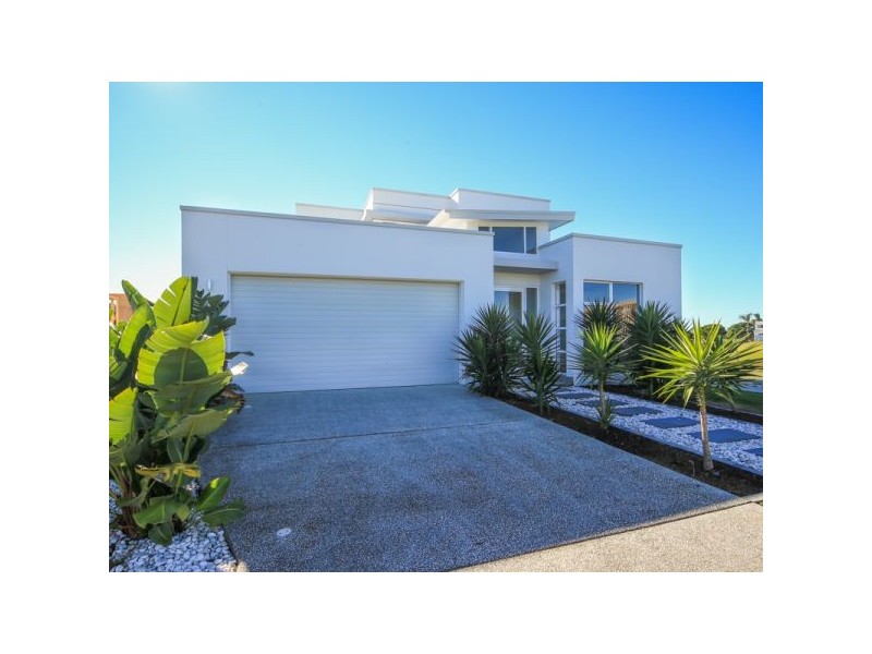 7669 Fairway Island Estate, Hope Island QLD 4212