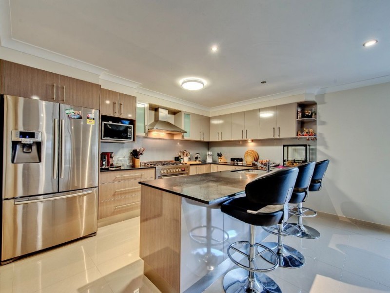 8 Eustace Circuit, Augustine Heights QLD 4300