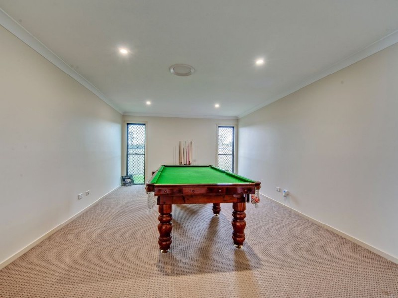 8 Eustace Circuit, Augustine Heights QLD 4300