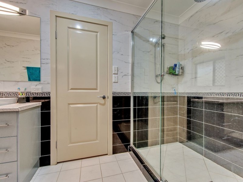 8 Eustace Circuit, Augustine Heights QLD 4300