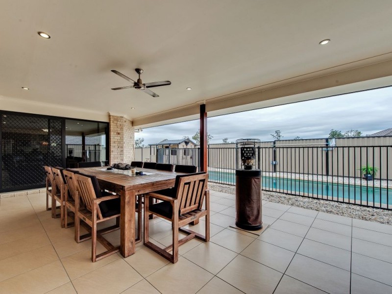 8 Eustace Circuit, Augustine Heights QLD 4300