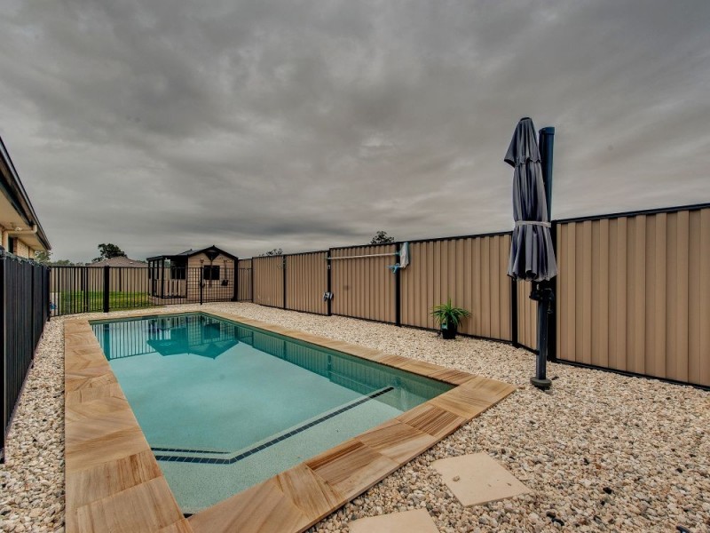 8 Eustace Circuit, Augustine Heights QLD 4300