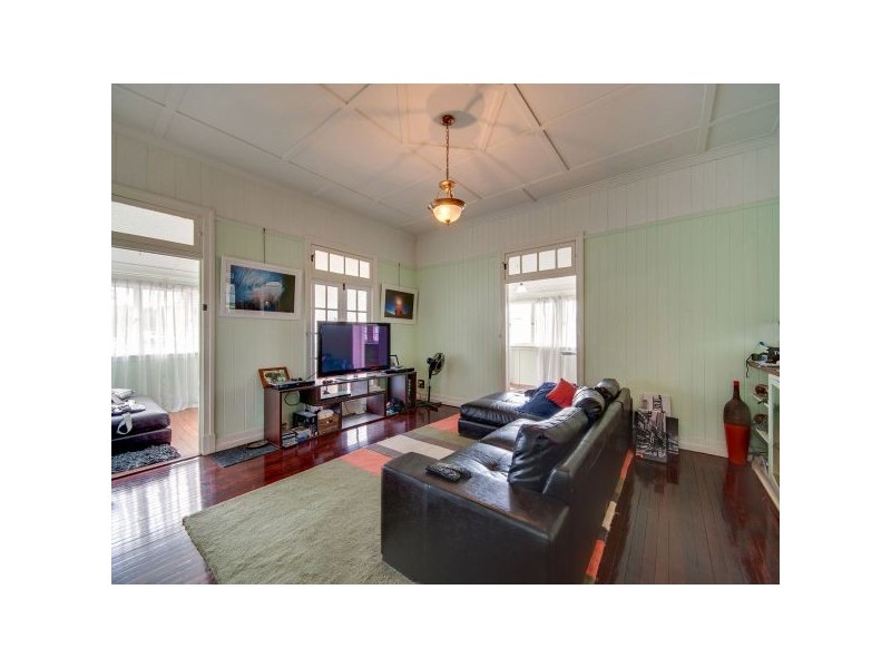 2 Gail Street, Kedron QLD 4031