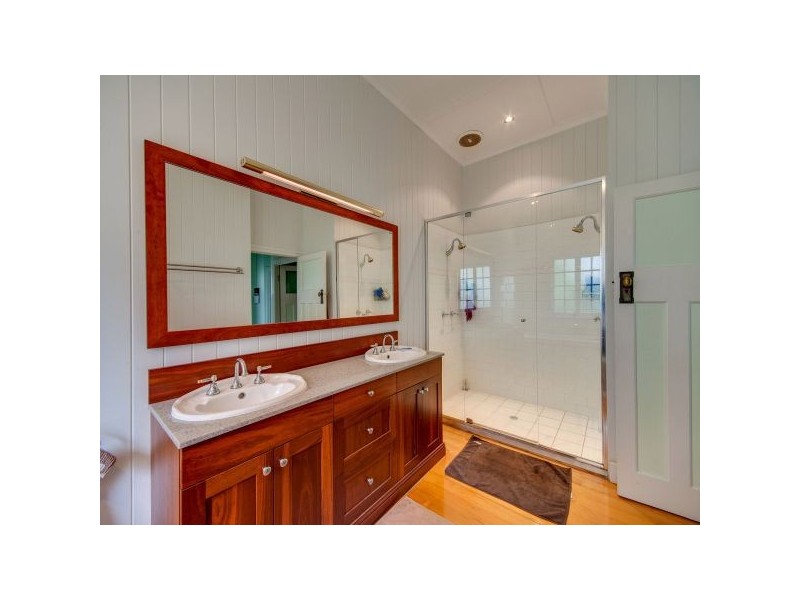 2 Gail Street, Kedron QLD 4031