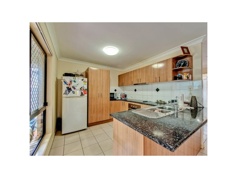 15 Oak Leaf Street, Springfield Lakes QLD 4300