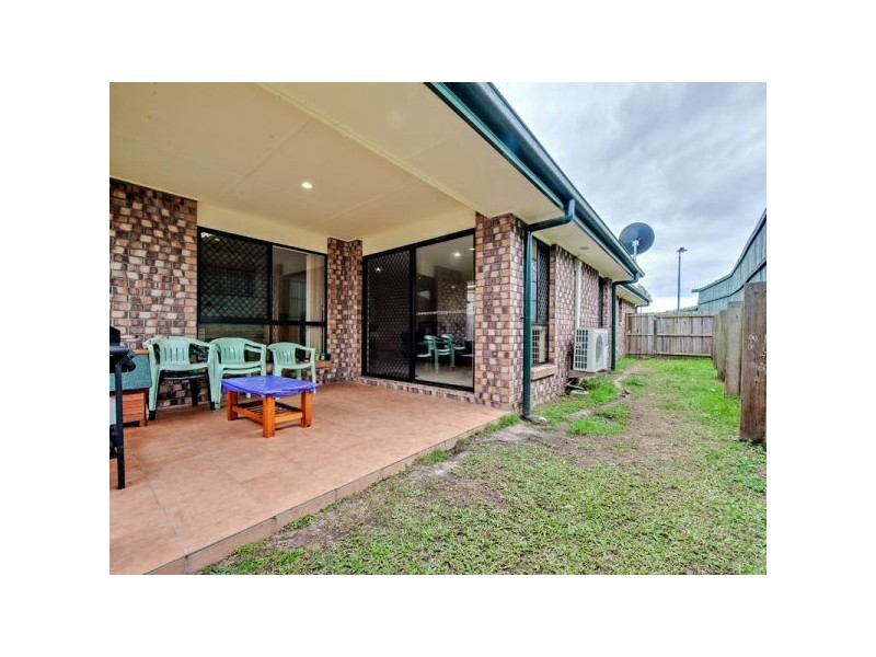 15 Oak Leaf Street, Springfield Lakes QLD 4300