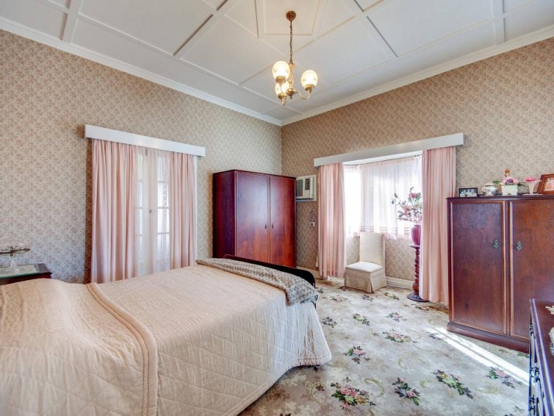 16 Crawford Avenue, Stafford QLD 4053