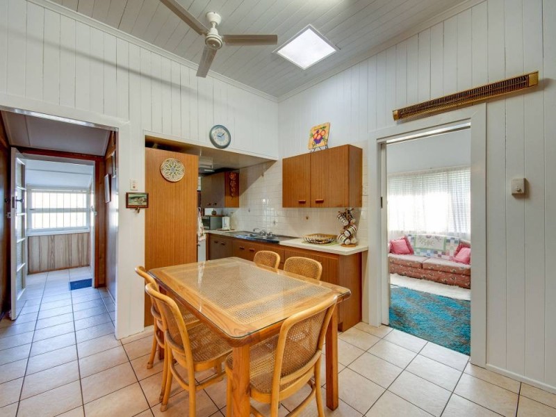 16 Crawford Avenue, Stafford QLD 4053