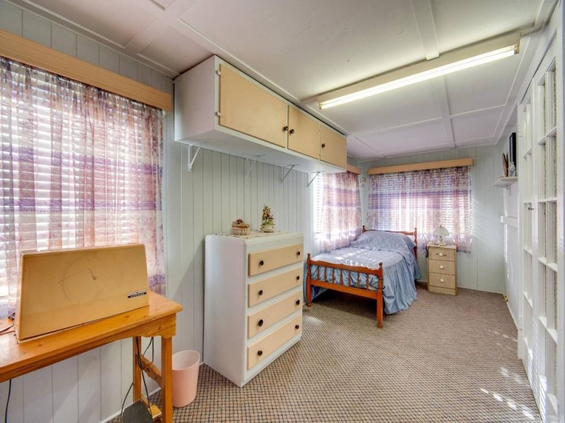 16 Crawford Avenue, Stafford QLD 4053