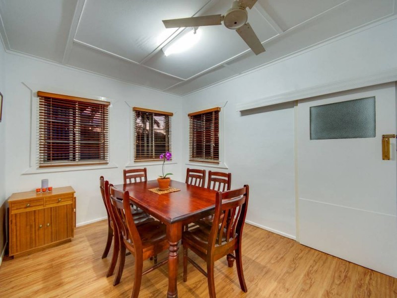 105 Main Avenue, Wavell Heights QLD 4012