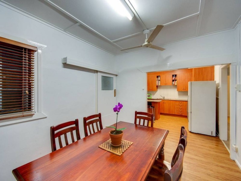 105 Main Avenue, Wavell Heights QLD 4012