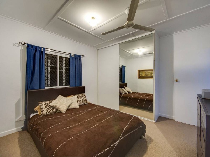 105 Main Avenue, Wavell Heights QLD 4012