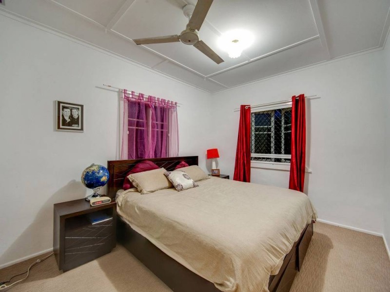 105 Main Avenue, Wavell Heights QLD 4012