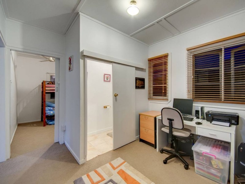 105 Main Avenue, Wavell Heights QLD 4012