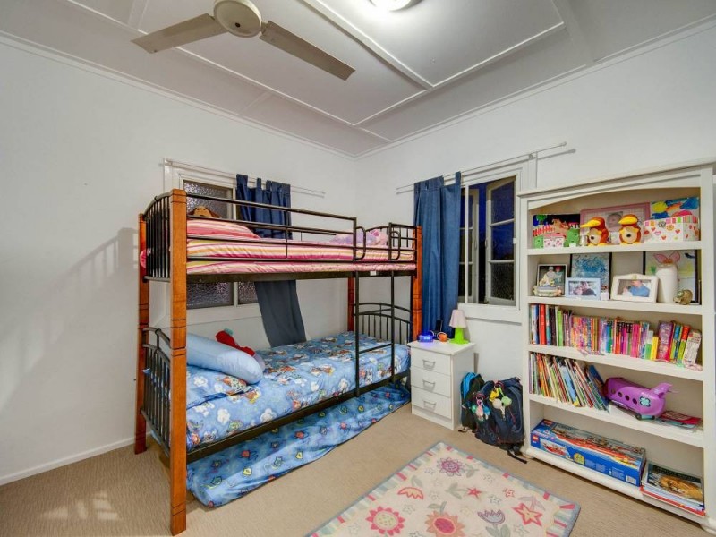 105 Main Avenue, Wavell Heights QLD 4012