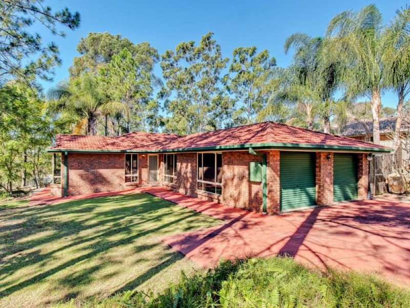 2 Bribie Place, Forest Lake QLD 4078