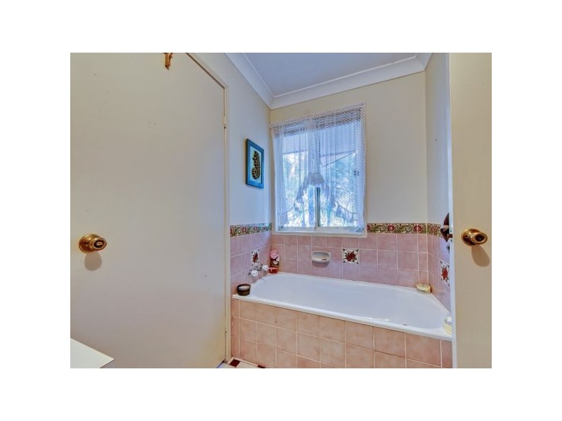 2 Bribie Place, Forest Lake QLD 4078